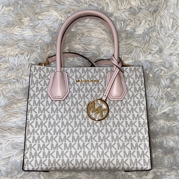 Michael Kors Handbags - NEW PINK AND WHITE MK BAG